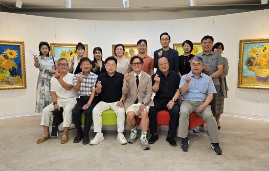 고양시 민간 미술관 \'갤러리백상\', 클림트-고흐 레플리카 특별전 오픈 (2025.07.17)